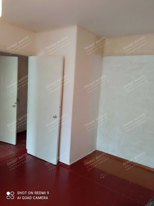 Трикімнатна квартира з автономним опаленням на першому поверсі