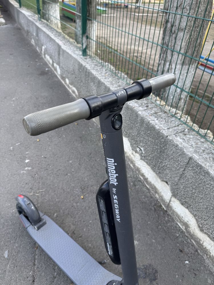 Електросамокат Ninebot ES4 Segway до 30км/ч