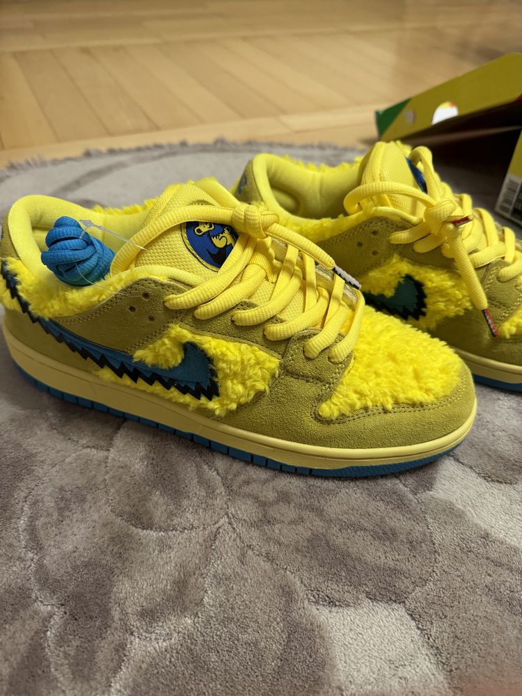 Nike Sb dead bear yellow