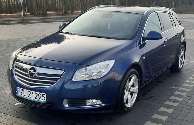 Opel Insignia 2011r. Sports tourer