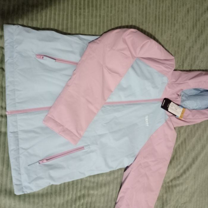 Куртка, нова на весну, осінь.