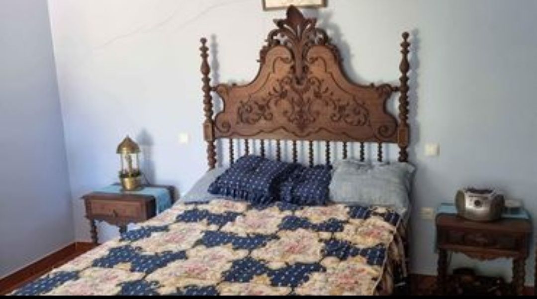 Vendo conjunto completo de Cama de século