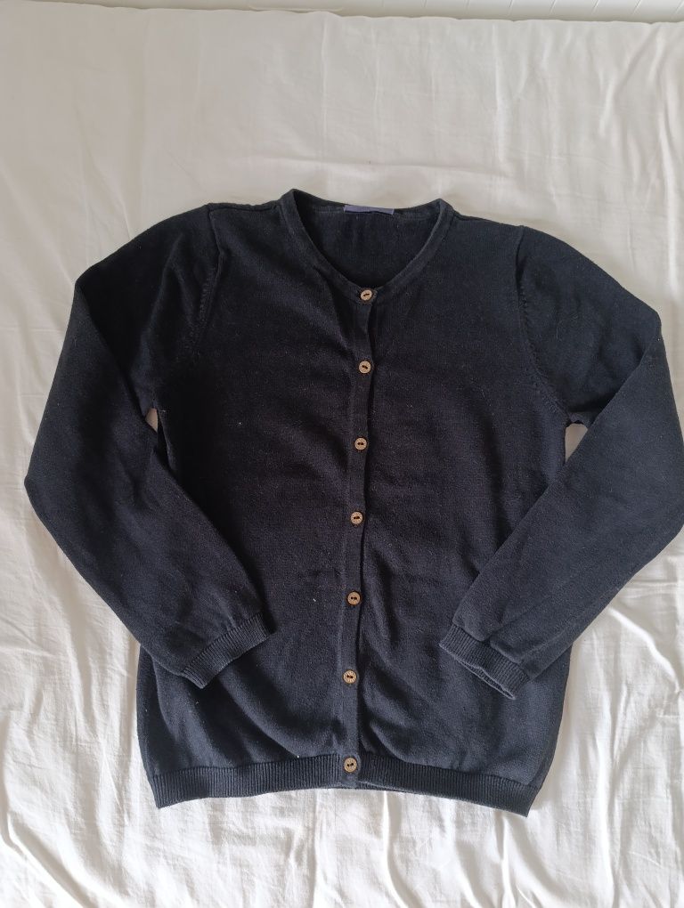 Czarny sweter r. 134