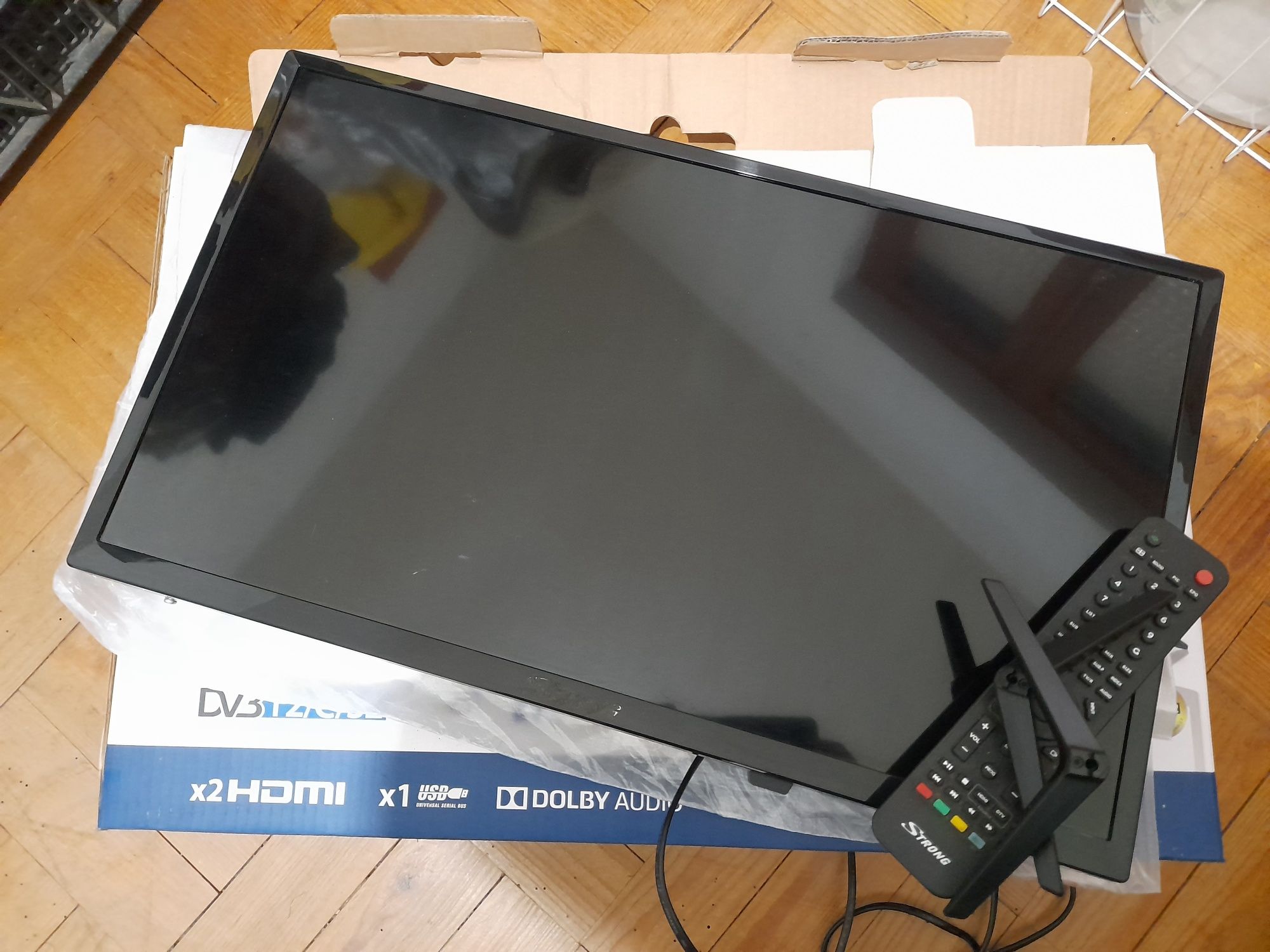 Televisao STRONG 24"