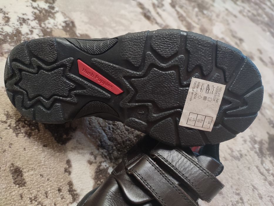 Кросівки туфлі взуття осіннє шкіряне фірмове