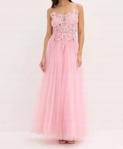 B.P.C długa sukienka różowa sznurowana tiulowa z koronką i z cyrkoniam