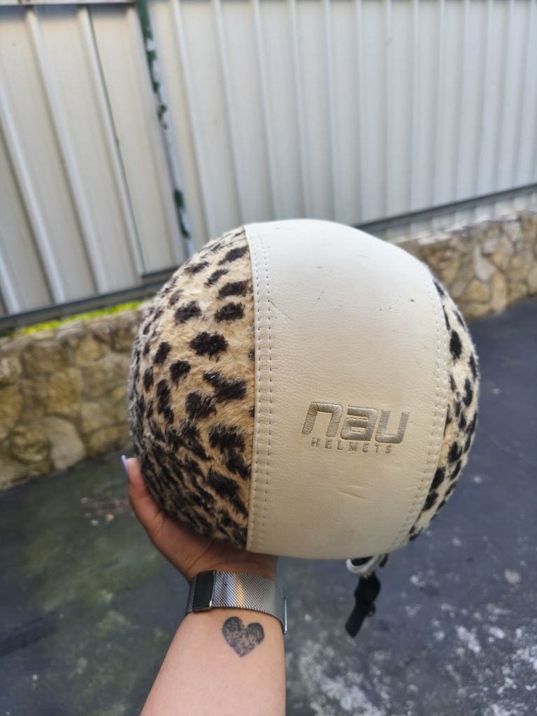 Capacete NAU helmets