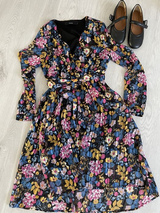 Сукня в квіти з асиметричним низом, М