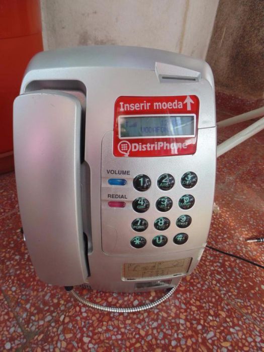 Telefone de moedas DistriPhone para cafés (publico)