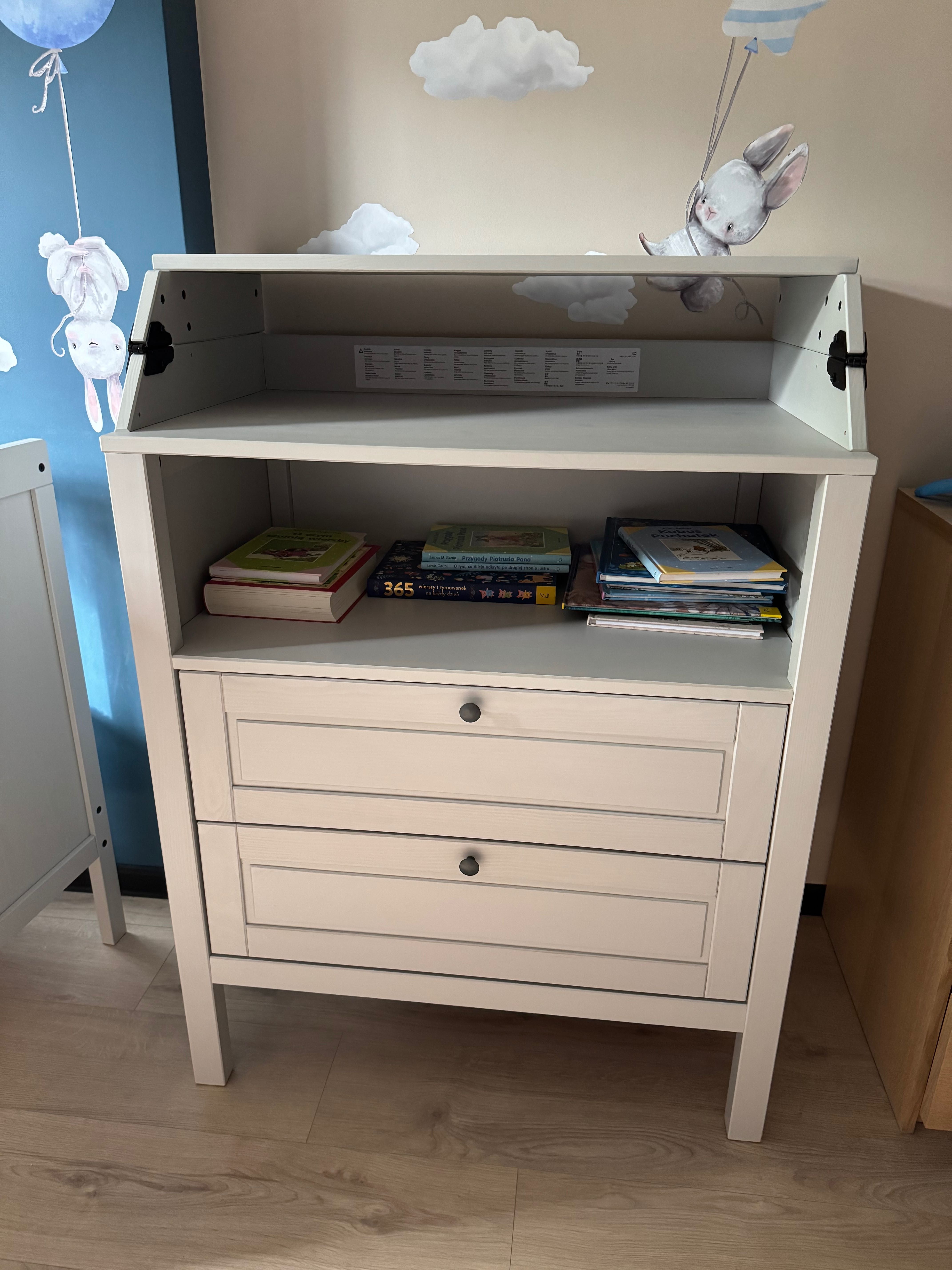 Komoda z przewijakiem drewniana, Ikea Sundvik, szara