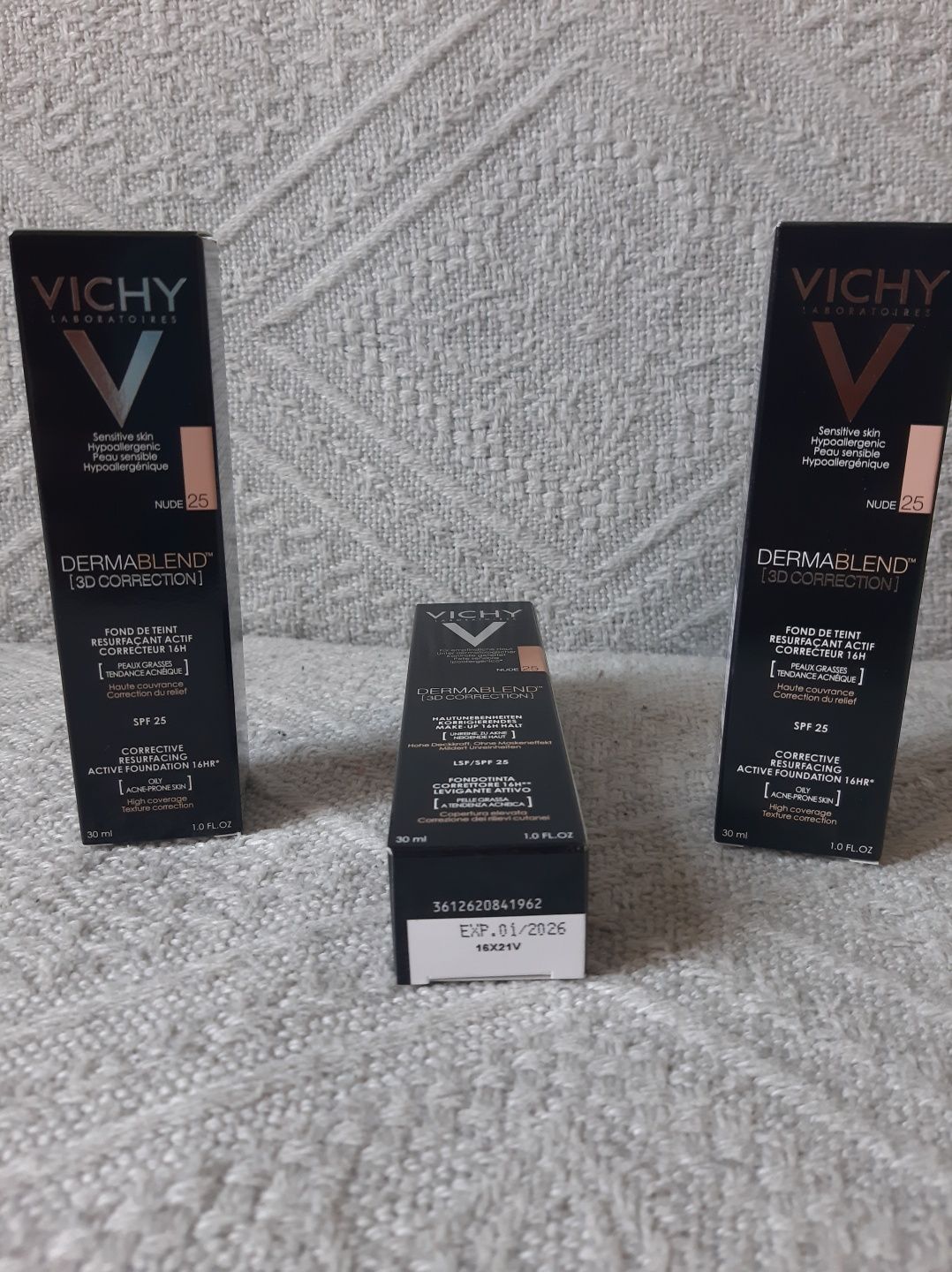 Nowy Vichy Dermablend 3D nr. 25