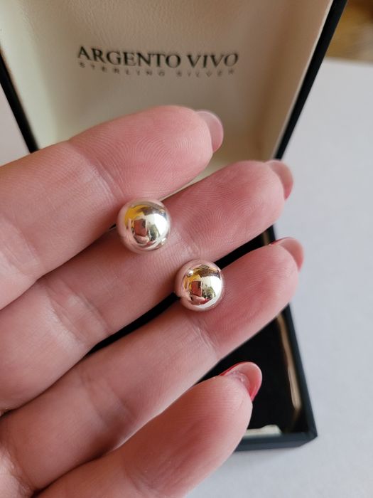 Nowe srebrne kolczyki kulki na sztyfcie