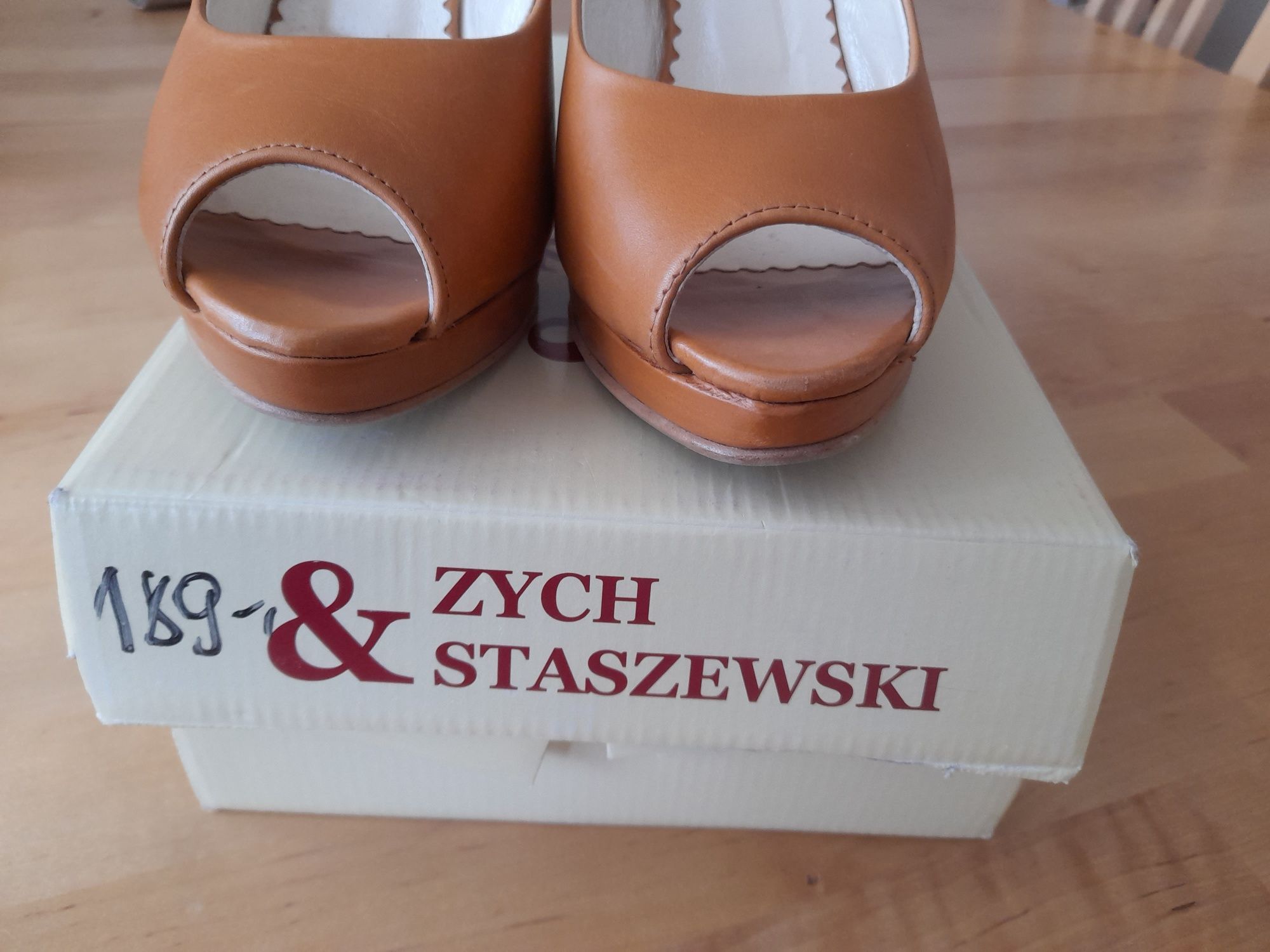 Skórzane buty szpilki 37