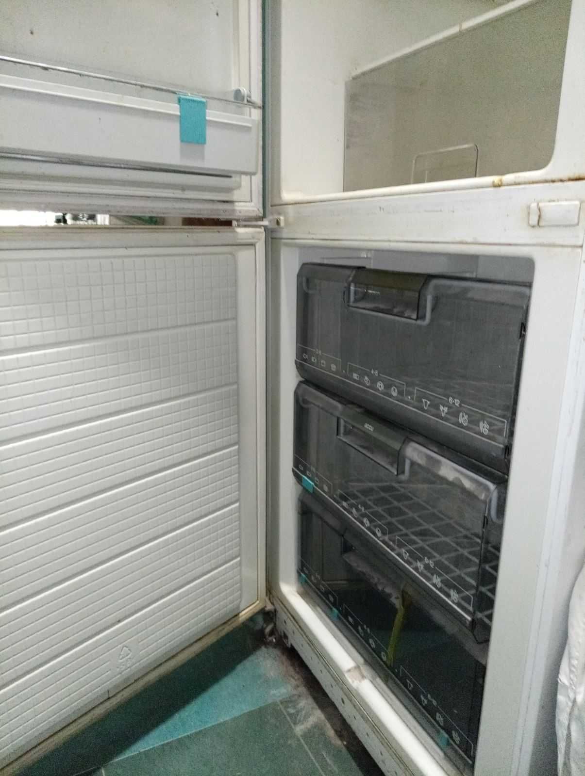 Холодильник  Bosch KU3301/01