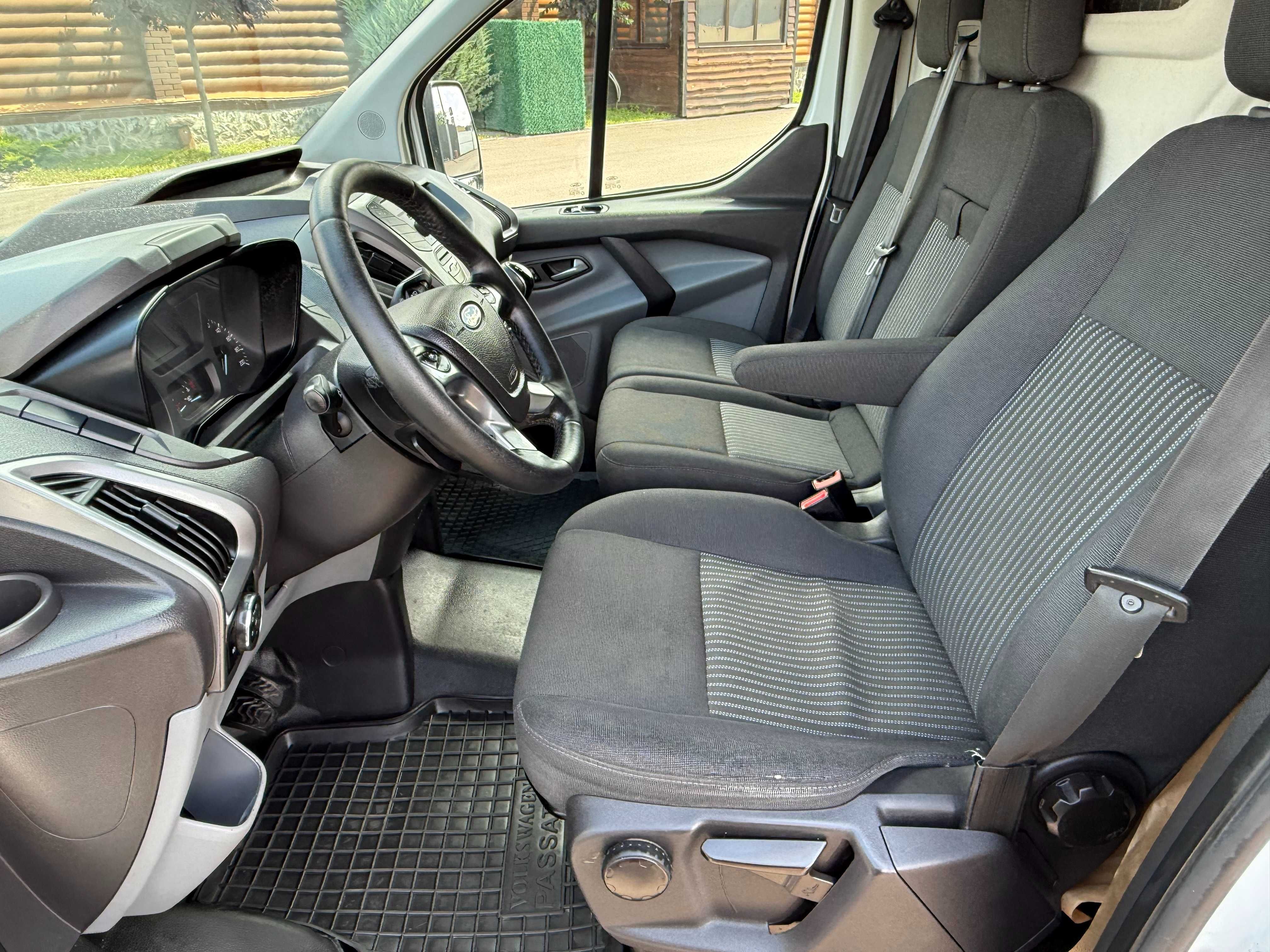 Ford Transit Custom 2016 2,2 Відмінний стан Офіційний
