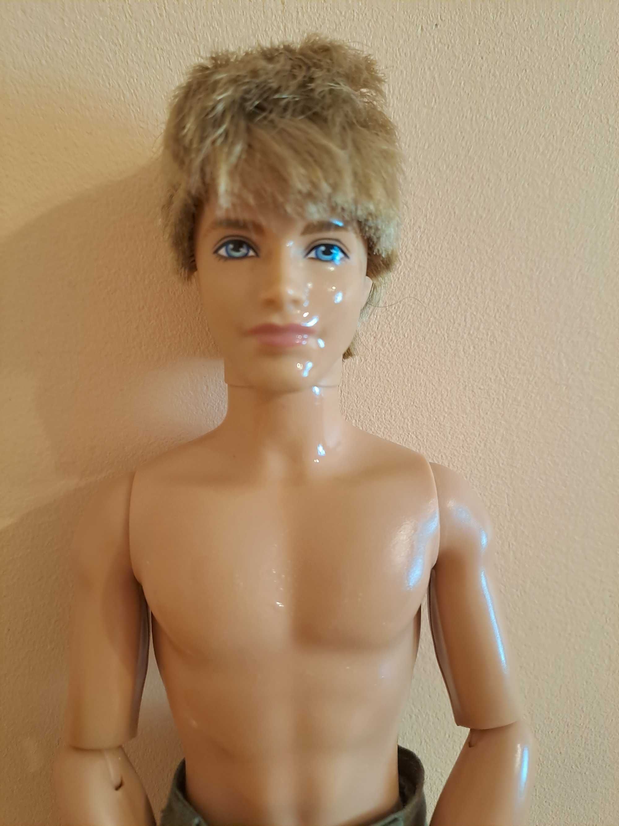 Ken - lalka z zestawu Barbie