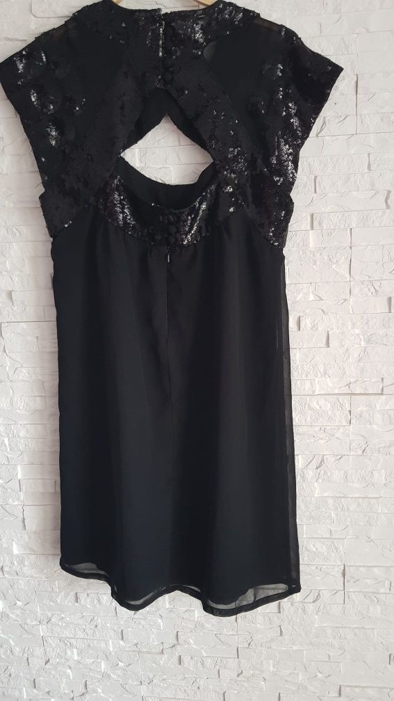 French Connection czarna szyfonowa sukienka