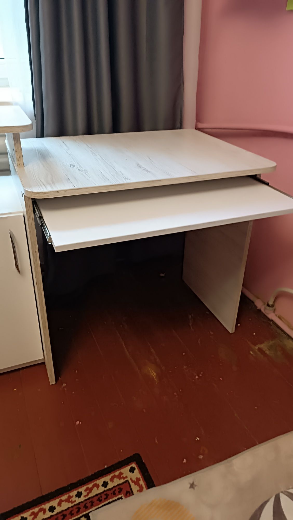 Стол компьютерный, письменный