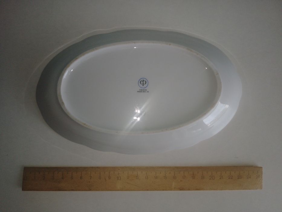 Продаються фарфорові вироби ГДР.