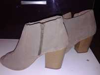 Buty letnie obcas -zamszowe rozmiar 37