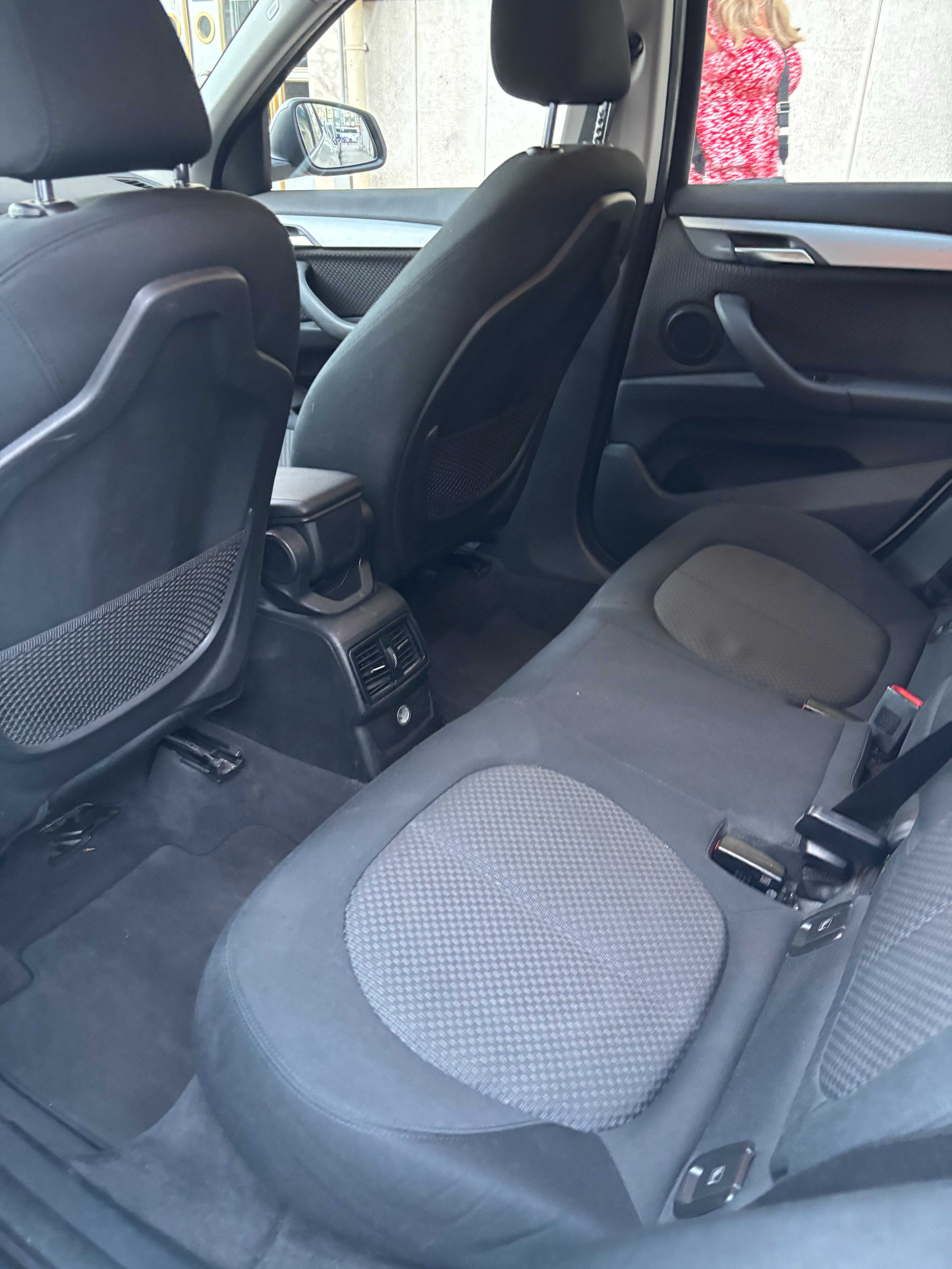 BMW, X1 sDrive16d branco de 2016 em perfeitas condicoes