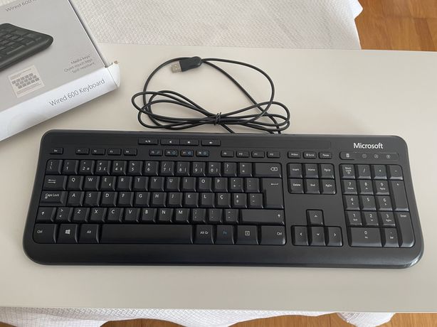 Teclado Microsoft Wired 600 Keyboard