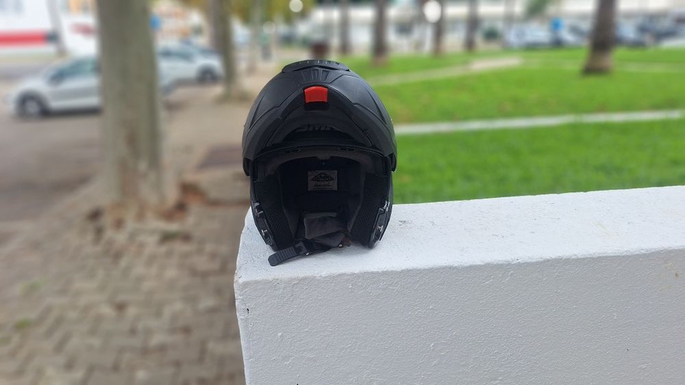 Capacete modular mota