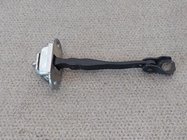 Esticador / limitador porta trás esquerdo NISSAN Leaf EV (ZE0)