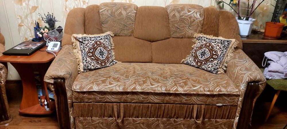 диван (набір диван і два крісла)