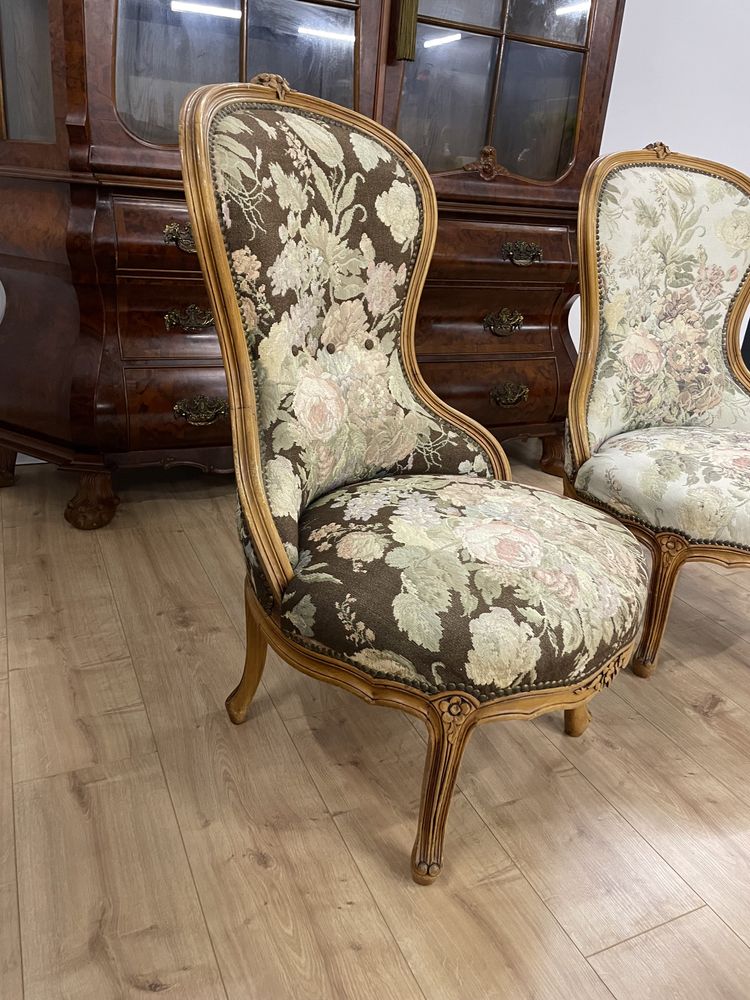 Fotele Ludwik XV kwiatowy haft fotele ludwikowskie