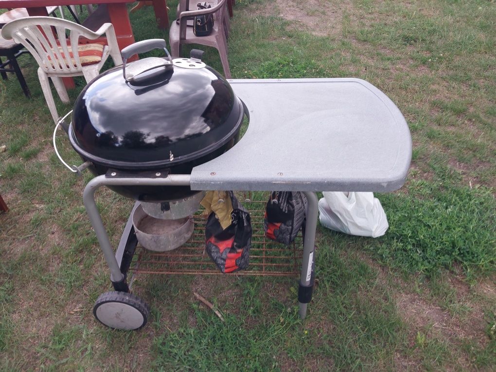 Grill ogrodowy weber