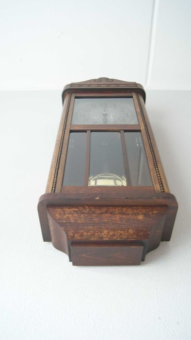 357 Zegar wiszący mechaniczny HAU antyk