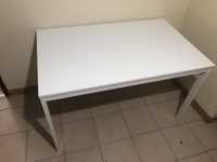 Mesa extensiva do IKEA