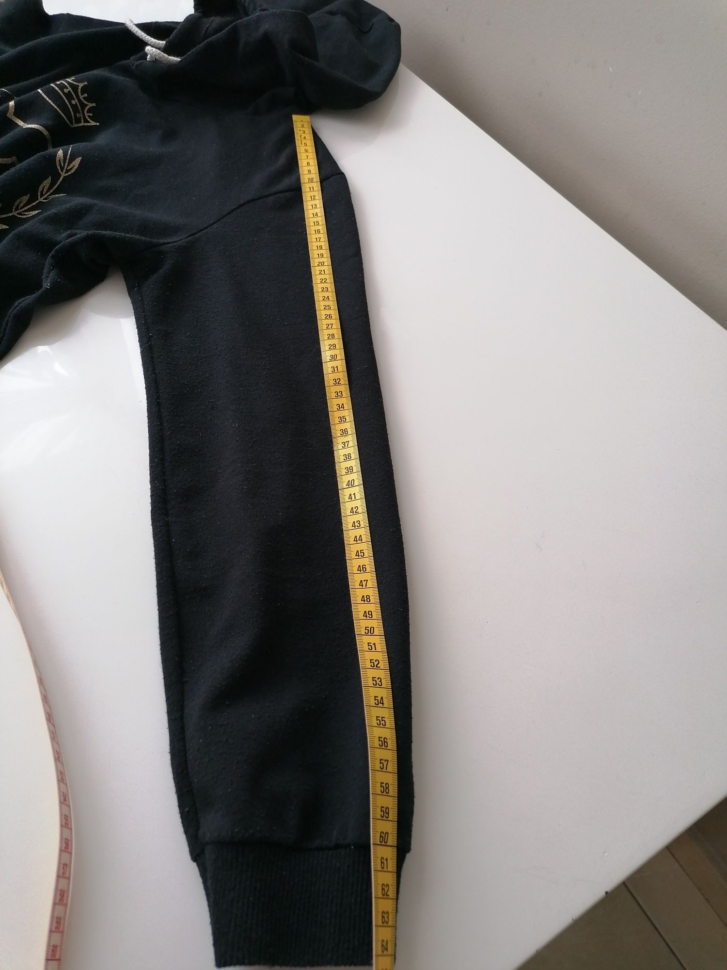 Czarna bluza, cienka bluza z misiem