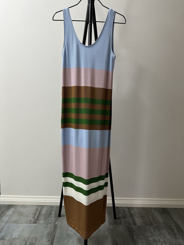Платье Massimo Dutti, р. S, вискоза