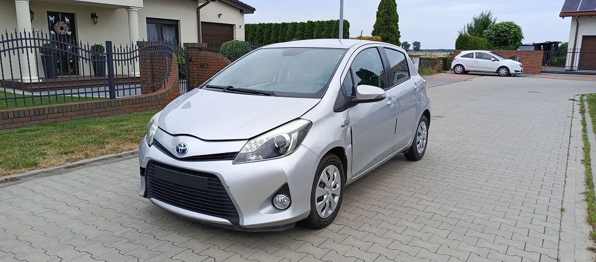 Toyota Yaris Toyota Yaris Hybrid 100 Dynamic! 1.5VVT-i Kamera! Klimatronic! Ledy!