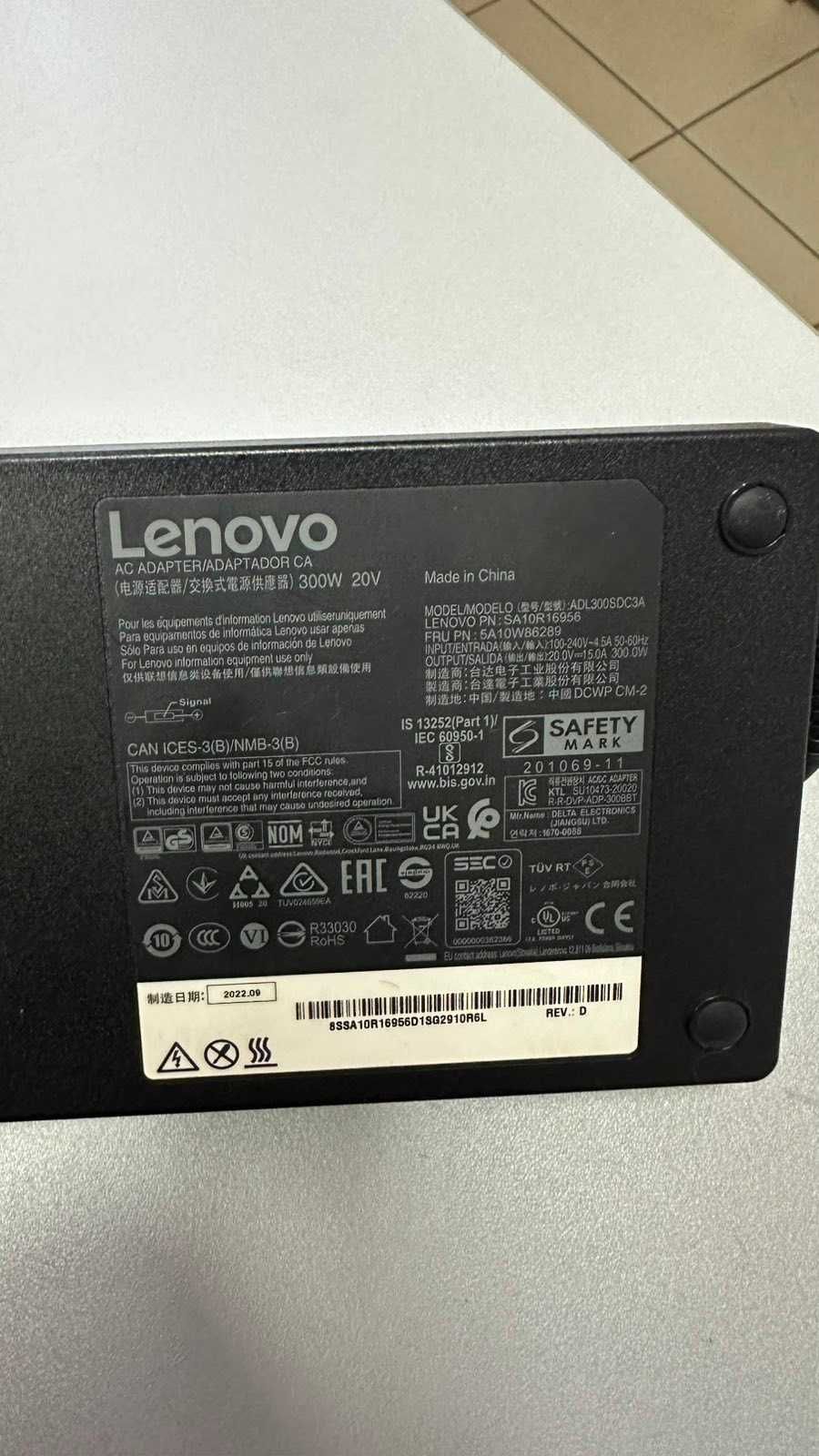 Продам ноутбук Lenovo Legion 5 15IAH7H (82RB00QKRA)