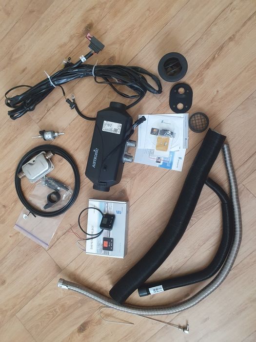 Eberspacher Airtronic D2  18 года 12 вольт автономка вебасто.