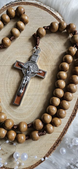 Dewocjonalia # Męski różaniec drewniany z dużym krzyżykiem