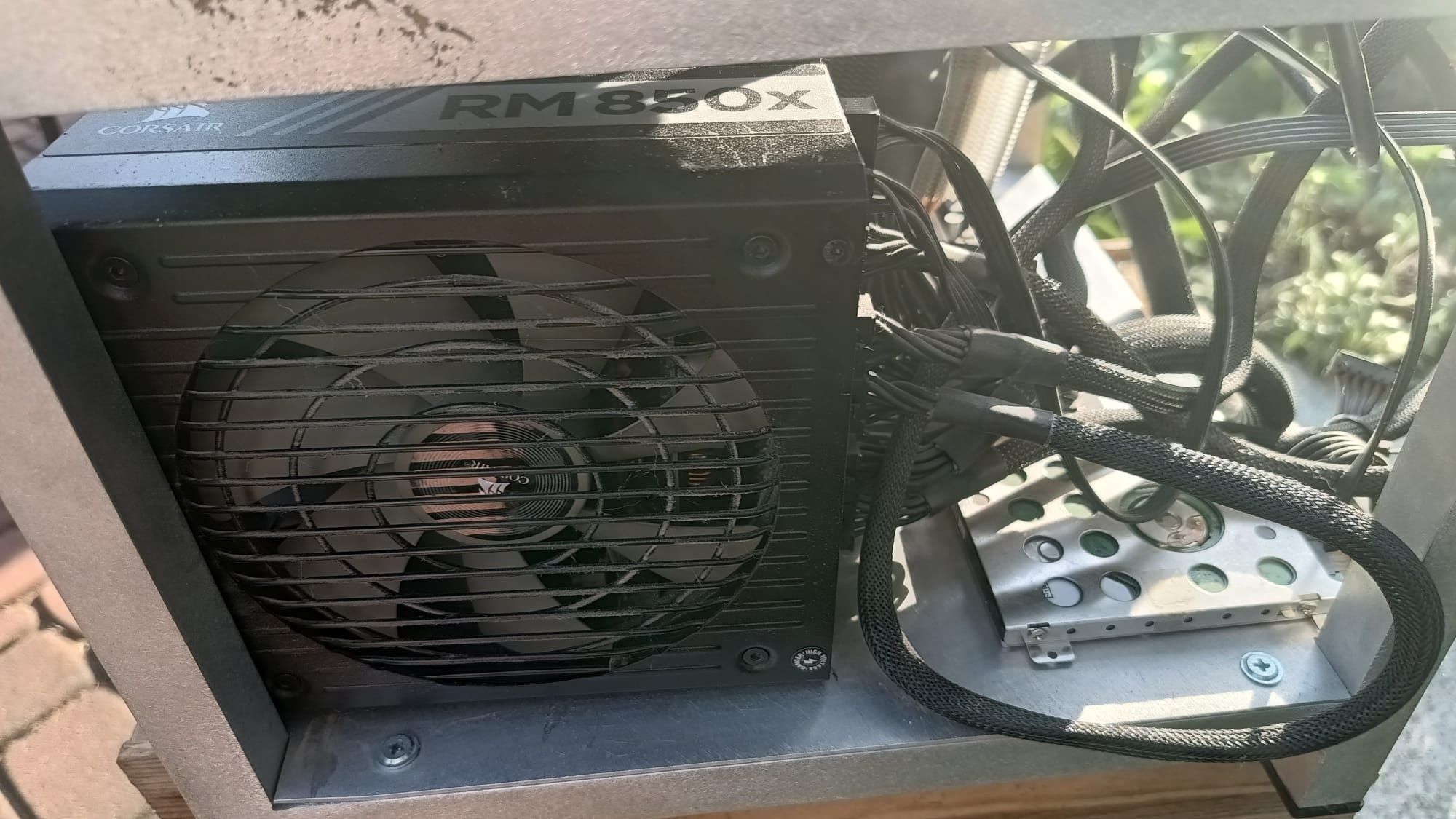 Koparka kryptowalut 3x GPU 3070 mała i wydajna