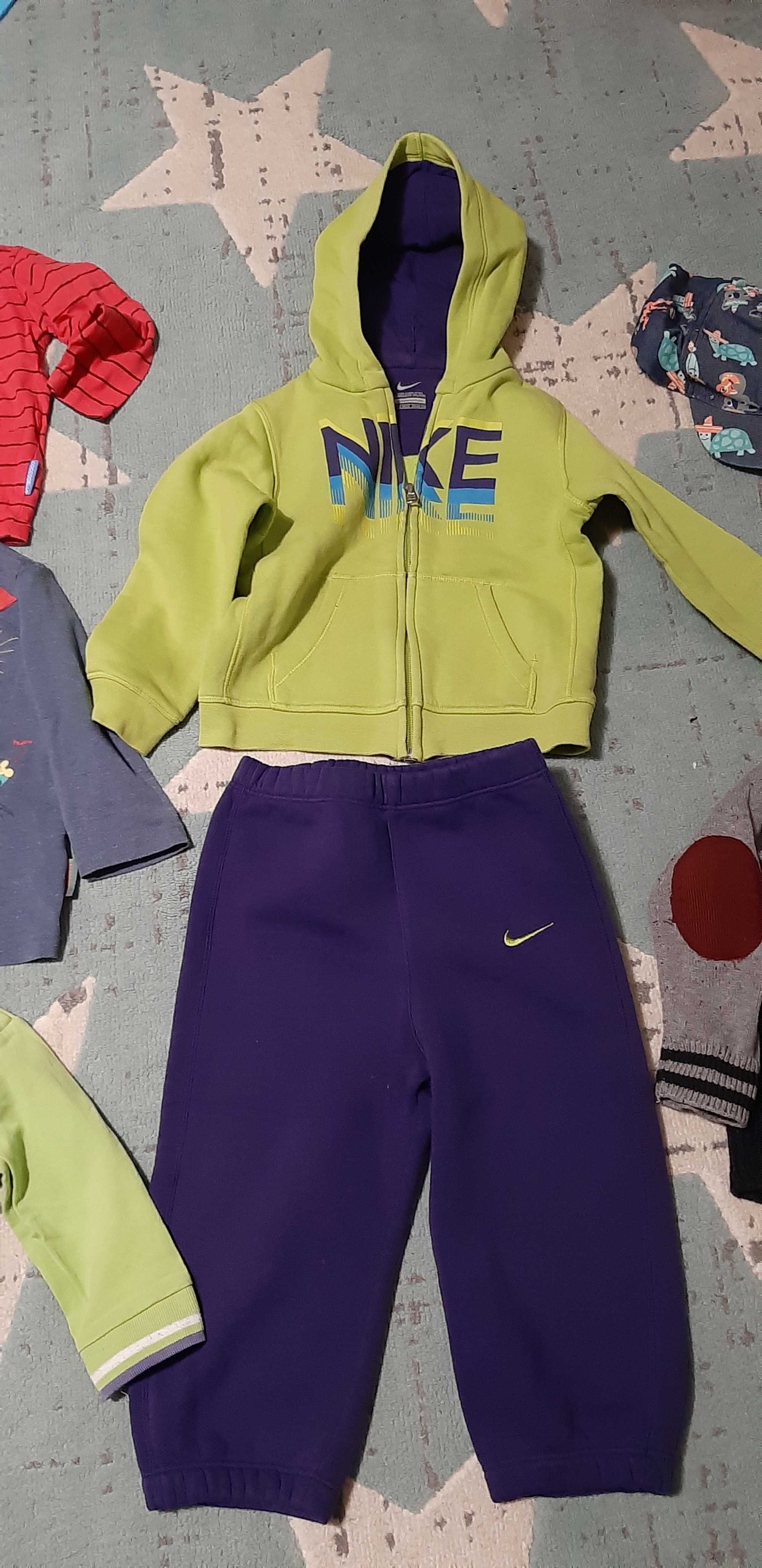 Zestaw r. 86 dresik Nike, Coccodrillo, Reserved
