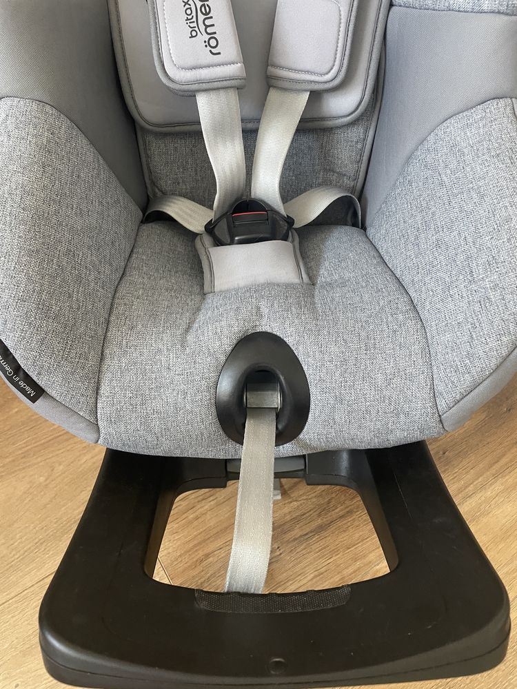 Fotelik Britax Romer dualfix M i-size