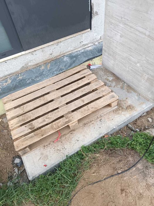 Zadaszenie drzwi, furtki z prefabrykatu betonowego, nowoczesne