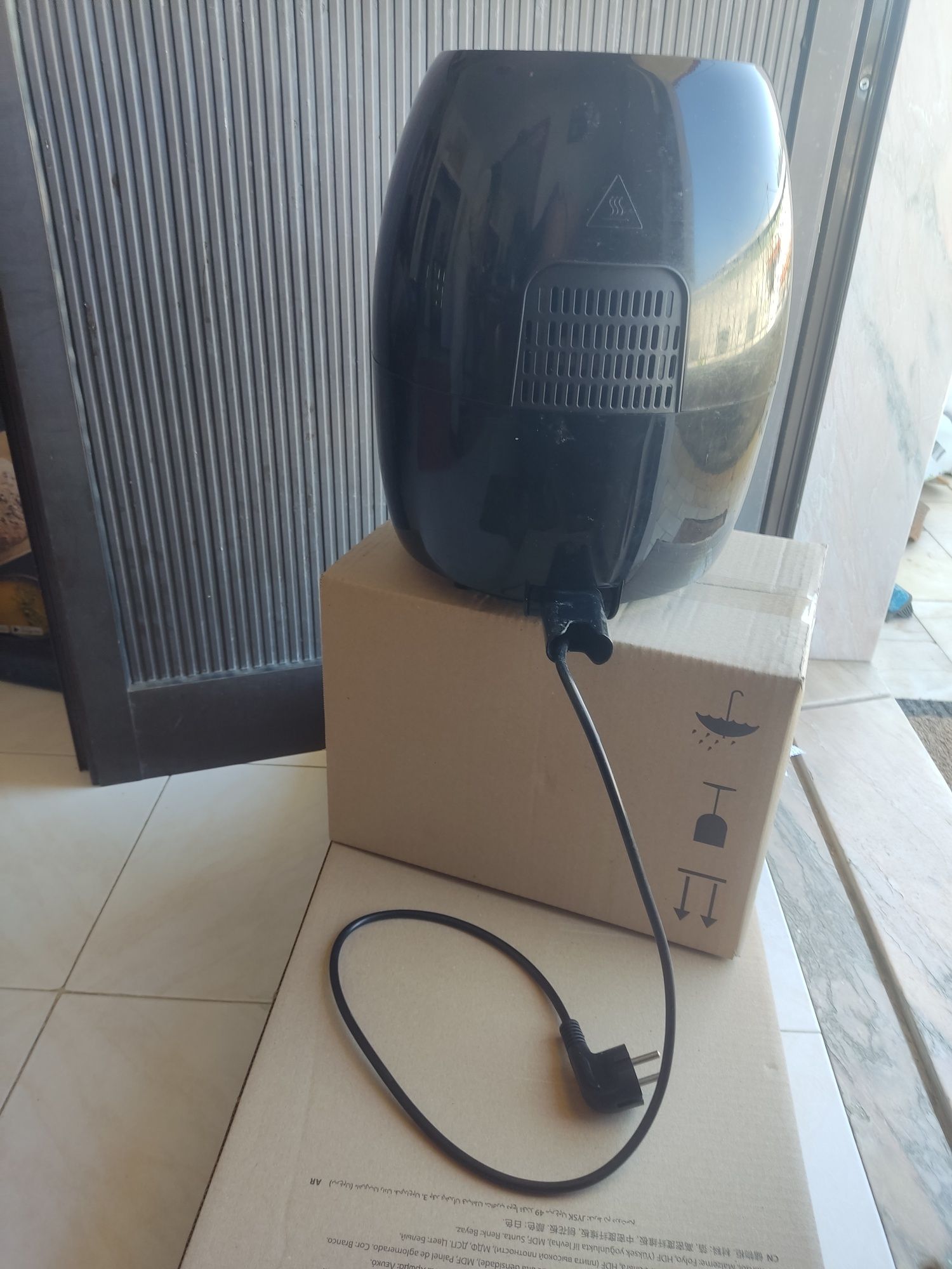 Fritadeira Airfryer Orbegozo 4 litros