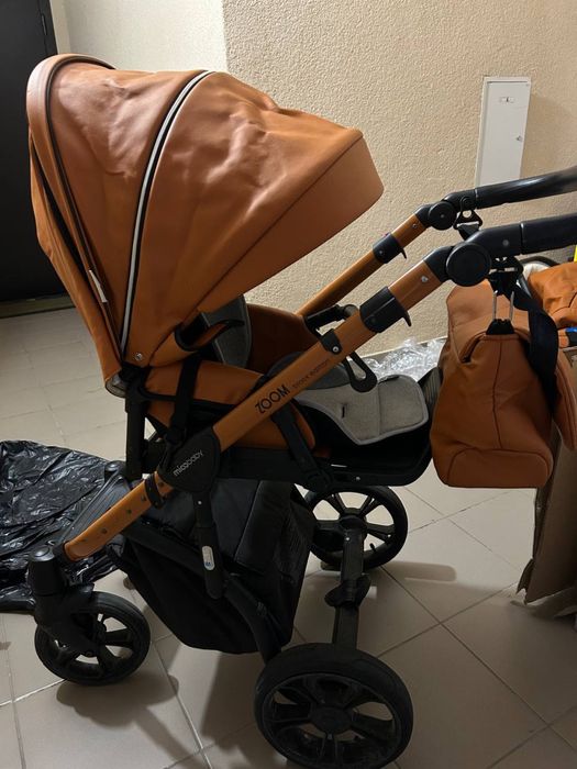 Дитяча коляска Mioobaby Zoom 2 в 1, коричневий.