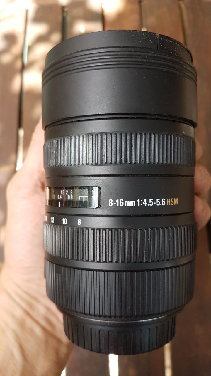 Lente Sigma CANON 8-16 mm f/4.5-5.6 DC HSM FLD AF