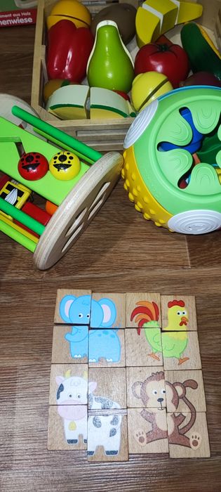 Дитячі цікаві іграшки для дітей від 1 року