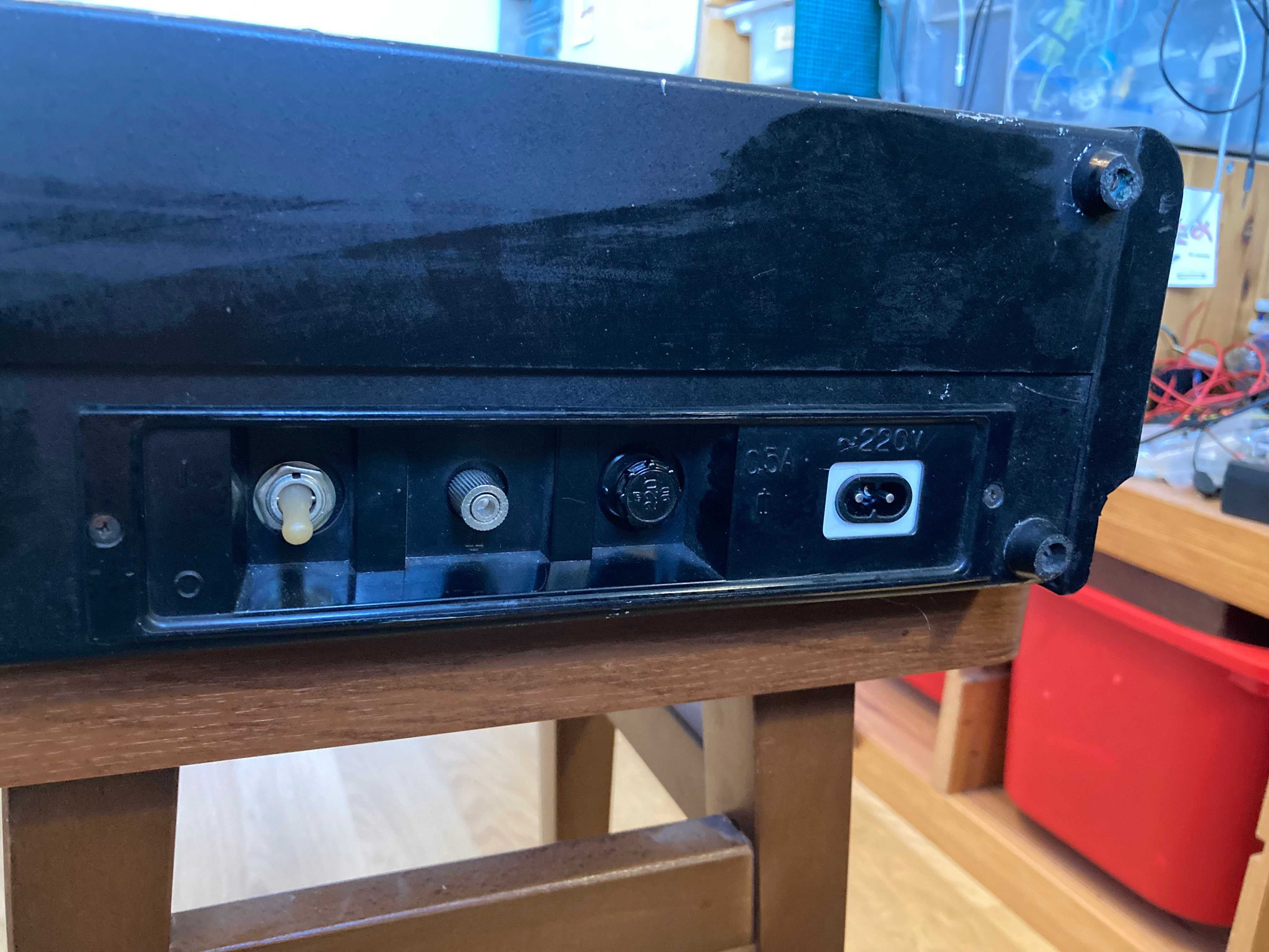 Analogowy syntezator polifoniczny ZSRR – Elektronika Venta EM-15