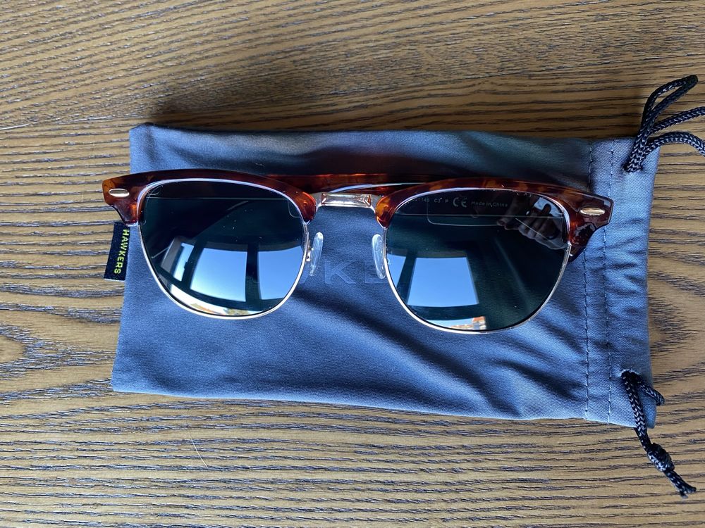 Hawkers classic bold polarized carey green