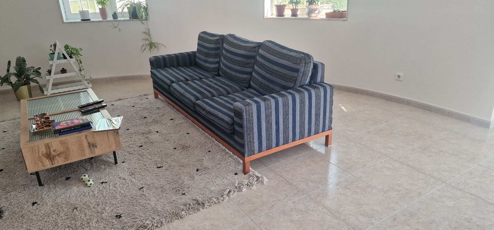 Sofá cama de penas para sala